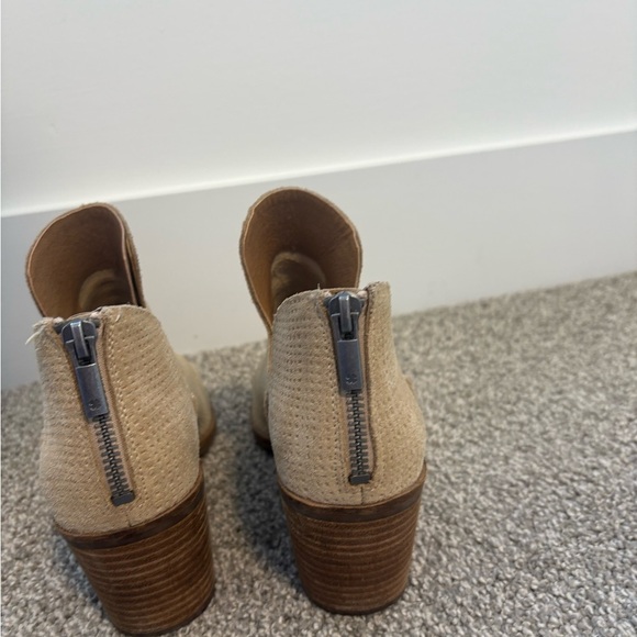 Lucky Brand Power Suede‎ Cutout Ankle Bootie Size 7 - Picture 10 of 14